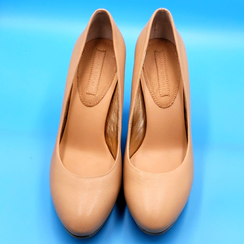 NEW Banana Republic Jacky Pump
